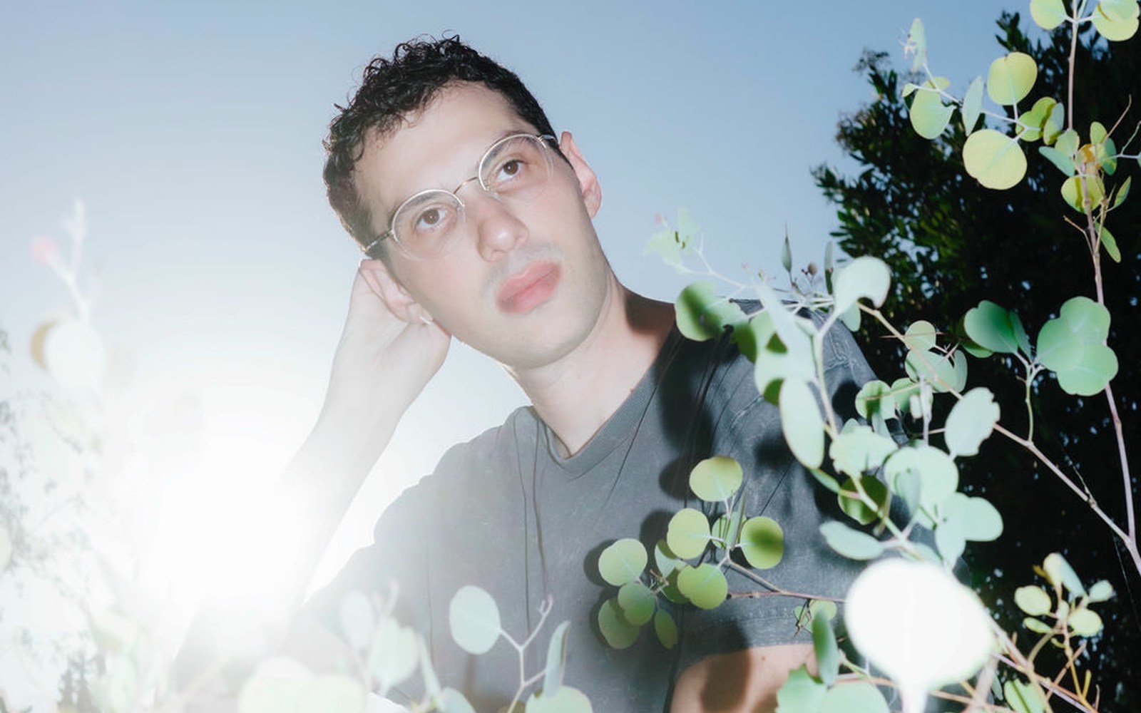 Gregory Uhlmann's Extra Stars Sounds Like a Landscape Painting That Moves