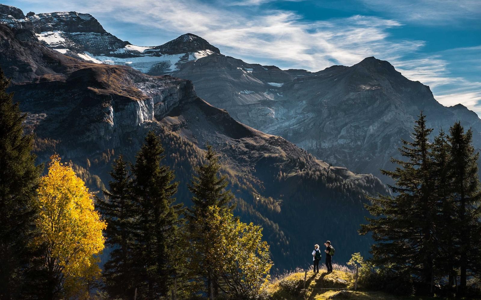 Nashpaints Wraps You in Wool-Blanket Dream Pop on Everyone Good is Called Molly