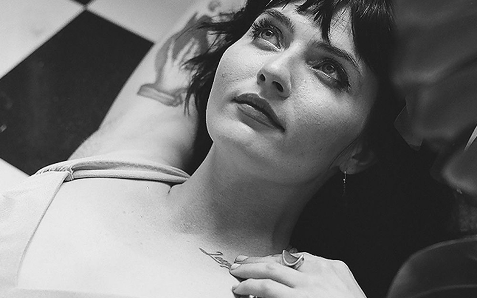 Scout Gillett's Tough Touch Proves Alt-Country Can Still Be Playful